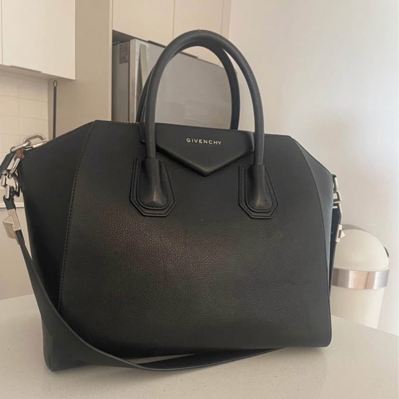 Givenchy Antigona - Picture 1 of 3